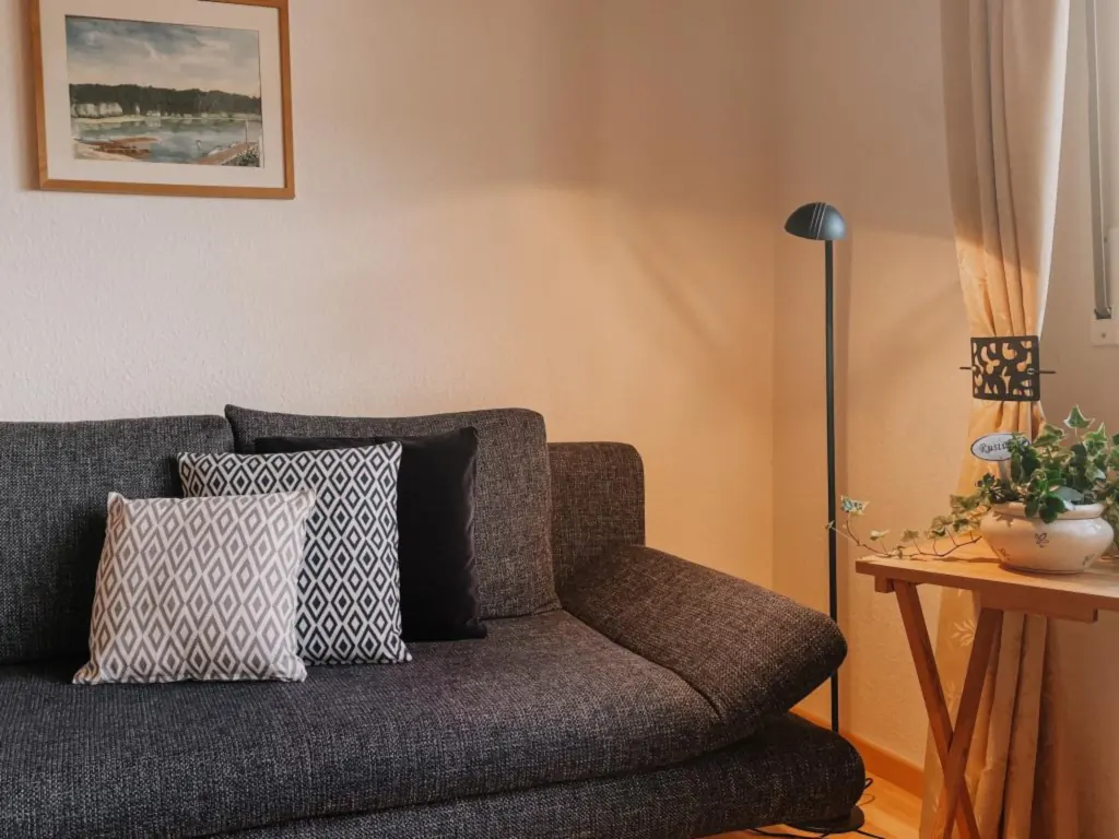Sofa zum Entspannen in der Ferienwohnung Haus Nadja